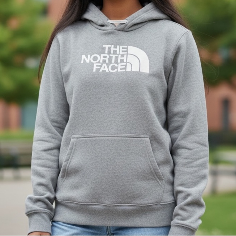 The North Face Women’s Gray Logo Hoodie Sweatshirt M Hiking Pullover Fall Winter